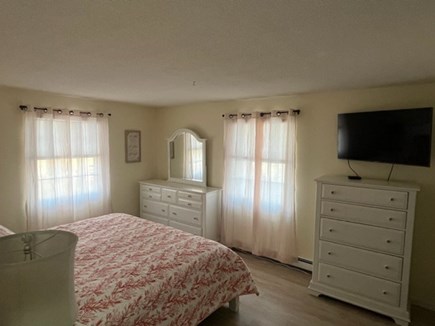 Yarmouth, Halfway Pond Cape Cod vacation rental - Large master bedroom with king bed, Tv & master bath