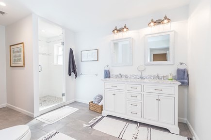 Osterville Cape Cod vacation rental - Primary bath