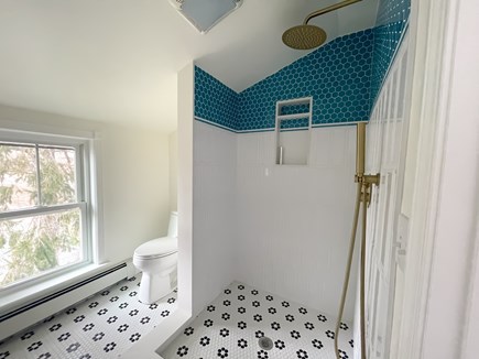 Chatham Cape Cod vacation rental - 3rd Floor Loft Suite en suite Bathroom