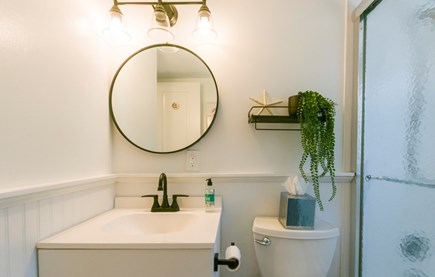 Sandwich Cape Cod vacation rental - Bathroom - Shower/Tub Combo