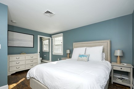 Chatham Cape Cod vacation rental - Primary Bedroom - Queen.