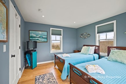 Wellfleet Cape Cod vacation rental - Twin bedroom, main level.