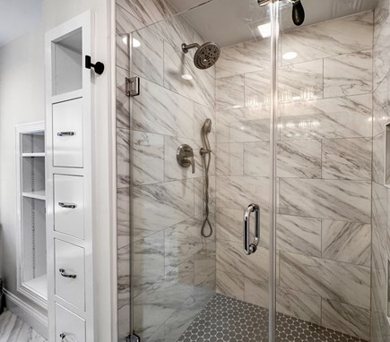 Centerville Cape Cod vacation rental - Ensuite bathroom to bedroom #5