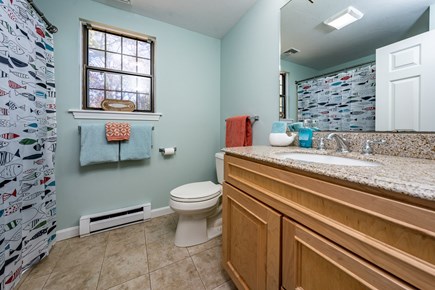 Osterville Cape Cod vacation rental - Second Floor Full Bath
