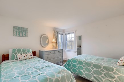 Falmouth Cape Cod vacation rental - Twin beds