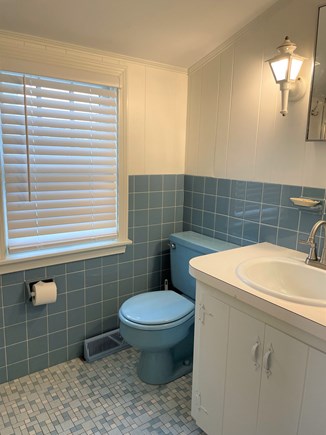 Harwich Port Cape Cod vacation rental - Second floor full bath with tub and shower