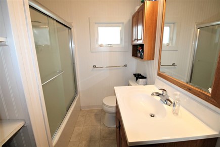 Barnstable Cape Cod vacation rental - Full bath with tub