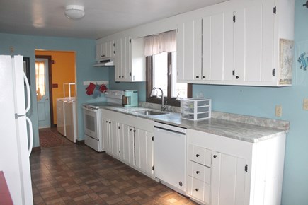 Eastham, Thumpertown - 3832 Cape Cod vacation rental - Kitchen