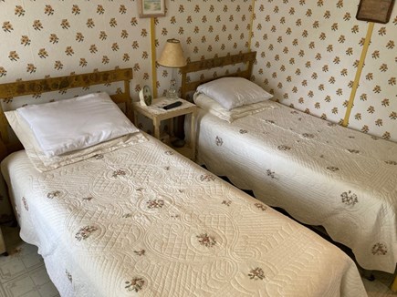 Wellfleet Cape Cod vacation rental - Bedroom with two twin beds