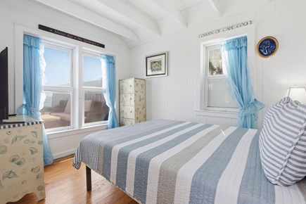 Dennis Port Cape Cod vacation rental - Oceanside bedroom with queen