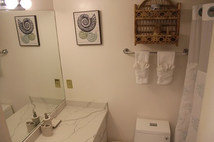 New Seabury Mews  Cape Cod vacation rental - Twin Bedroom Bathroom
