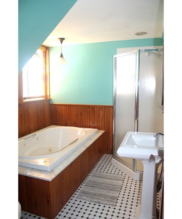 Eastham, Coast Guard - 3984 Cape Cod vacation rental - Bathroom with jacuzzi tub