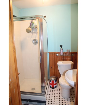 Eastham, Coast Guard - 3984 Cape Cod vacation rental - 2nd Floor bathroom