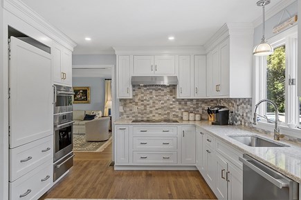 Chatham House Cape Cod vacation rental - Culinary paradise: Gourmet kitchen for passionate chefs