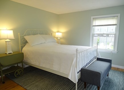 Chatham Cape Cod vacation rental - Queen bedroom