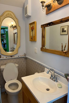 Brewster Cape Cod vacation rental - Half bathroom