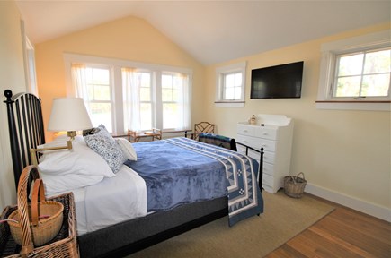 Wellfleet Cape Cod vacation rental - primary queen bedroom