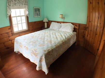4 Knowles Way, Orleans Cape Cod vacation rental - Queen bedroom