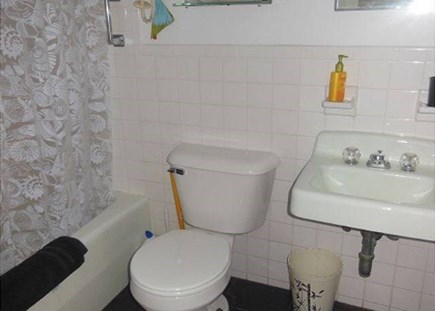 Wellfleet Cape Cod vacation rental - one of the two bathrooms