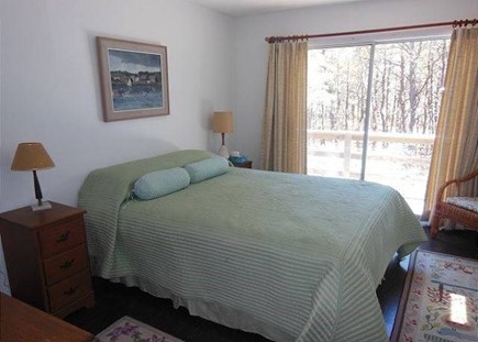 Wellfleet Cape Cod vacation rental - queen bedroom