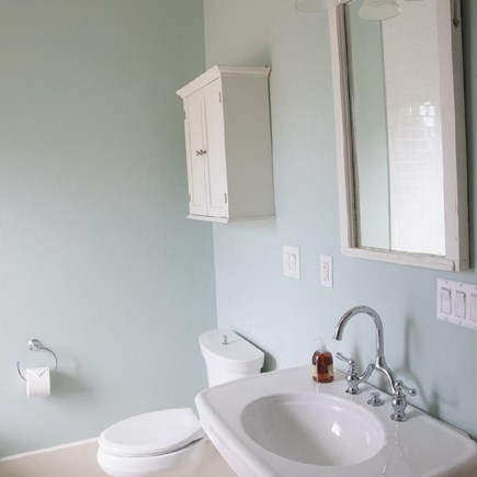 Osterville Cape Cod vacation rental - Bathroom