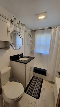 Falmouth Cape Cod vacation rental - Bathroom