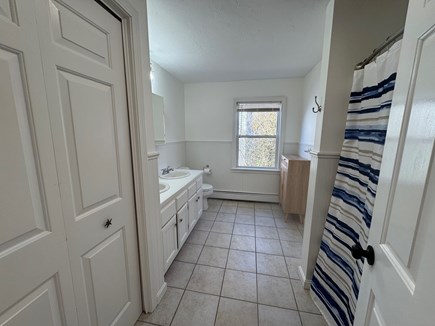 Centerville Cape Cod vacation rental - Full bath