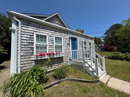 Centerville Cape Cod vacation rental - S. Main St. in Centerville, 1 mile to Craigville Beach