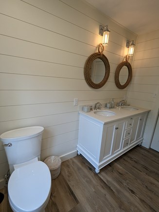 Wellfleet Cape Cod vacation rental - Double sink vanity