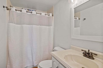 Marstons Mills Cape Cod vacation rental - Semi private bath on second floor