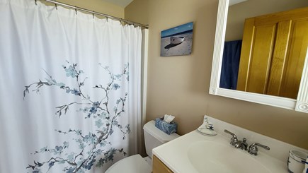 Truro Cape Cod vacation rental - First floor bathroom with tub/shower