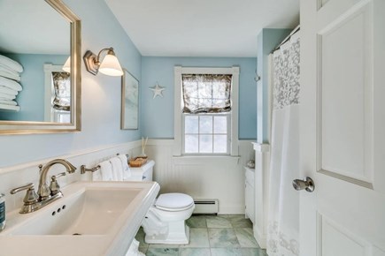 Orleans Cape Cod vacation rental - Bathroom with tub / shower
