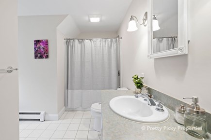 Brewster Cape Cod vacation rental - Baths have been recently renovated