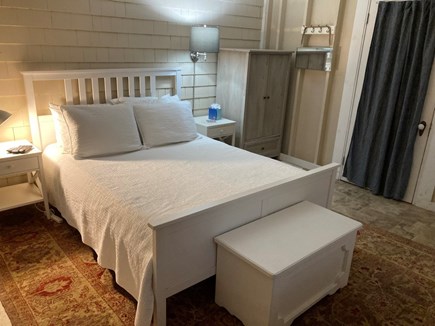 Plymouth MA vacation rental - Main Bedroom with queen bed; all linens & towels provided