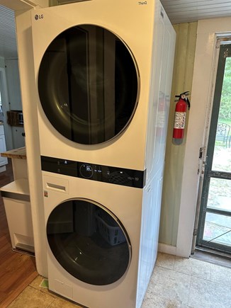 Plymouth MA vacation rental - New full-size Washer/Dryer