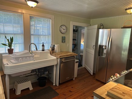 Plymouth MA vacation rental - Dishwasher, disposal, sizable refrigerator