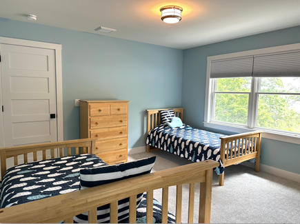 Centerville, Wequaquet Lake Cape Cod vacation rental - Bedroom #2 (2 twins)