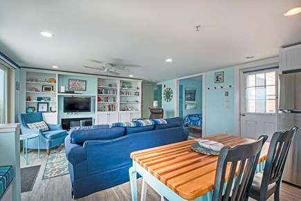 Beach Point/North Truro Cape Cod vacation rental - Harmonious blend of dining and living in an open concept design.