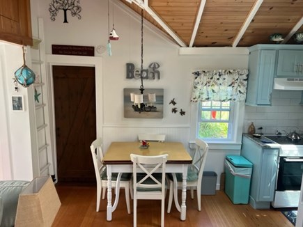 Truro, Whitman House Cottages Cape Cod vacation rental - Dining area with expanding table