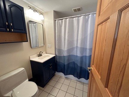 Provincetown, Bayberry Beach House Cape Cod vacation rental - First Floor Bathroom