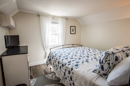 Dennisport Cape Cod vacation rental - Upstairs queen bed