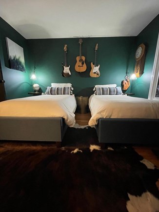 Dennis Port Cape Cod vacation rental - Twin bedroom