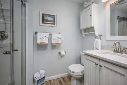 West Harwich Cape Cod vacation rental - Full Bathroom