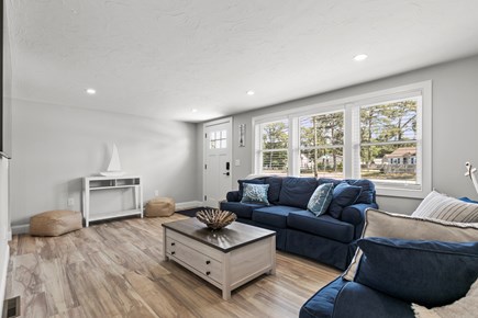 Dennis Port Cape Cod vacation rental - Living room