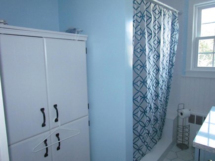 Falmouth Cape Cod vacation rental - Full bath with tub