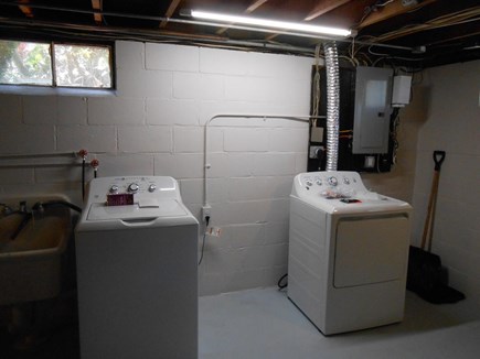 Bourne, Buzzards Bay Cape Cod vacation rental - Washer & Dryer in basement / lower level