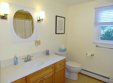 Brewster Cape Cod vacation rental - Second floor full bath
