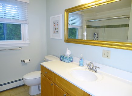 Brewster Cape Cod vacation rental - First floor full bath