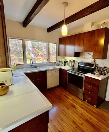 Wellfleet, Paine Hollow Cape Cod vacation rental - Easy kitchen for your needs.
