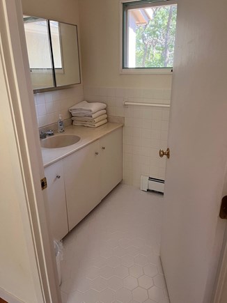 Wellfleet, Paine Hollow Cape Cod vacation rental - Bathroom off bonus room